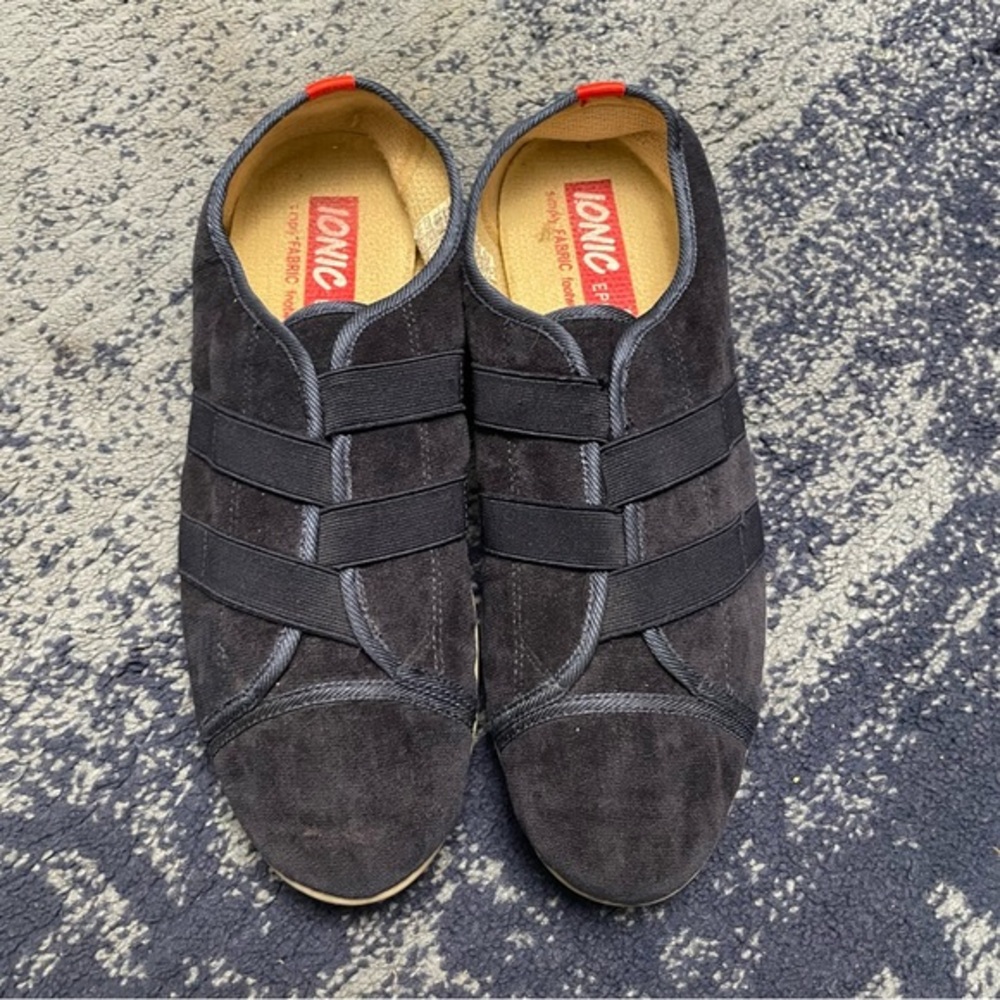 Ionic Epic Women’s Rover In Dark Blue Shoes Size 9
